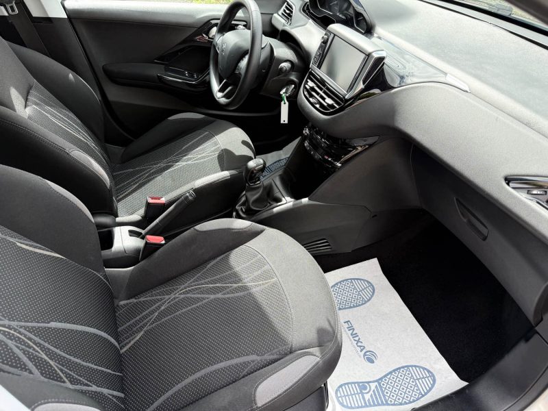 PEUGEOT 208 1.2 VTI 82CH BVM5 ACTIVE