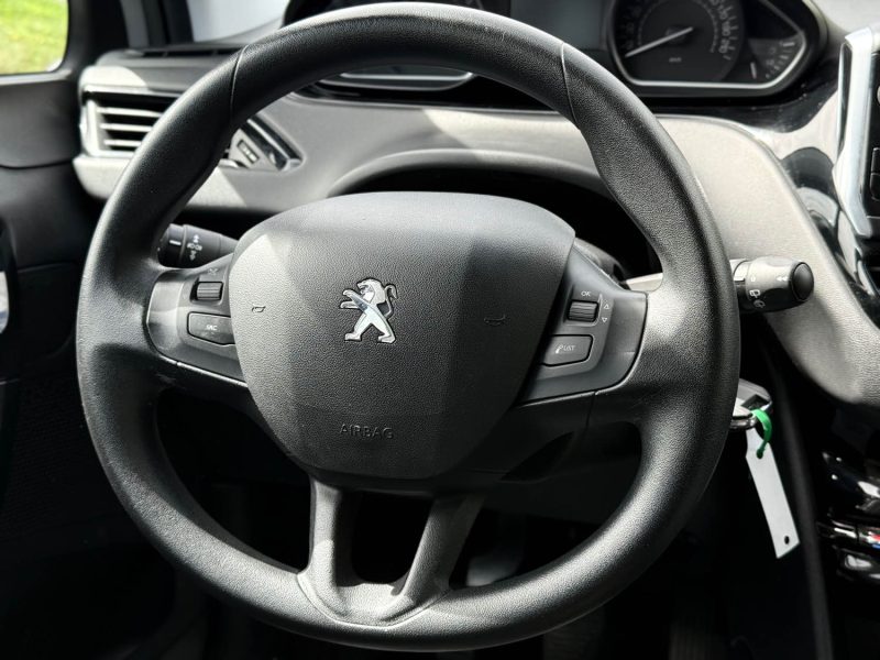 PEUGEOT 208 1.2 VTI 82CH BVM5 ACTIVE
