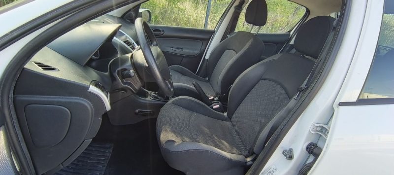PEUGEOT 206+ 2010