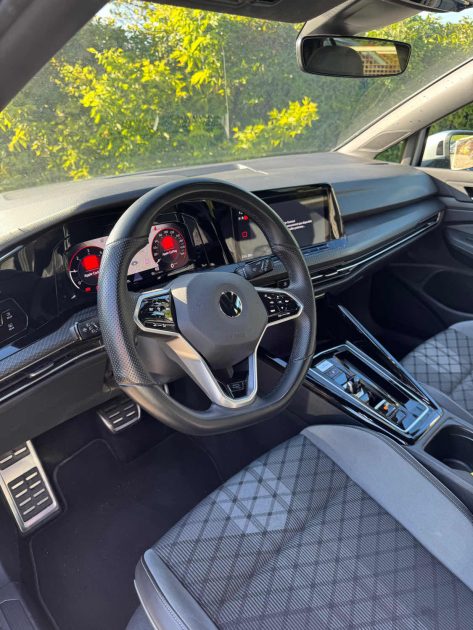 VOLKSWAGEN GOLF 2022