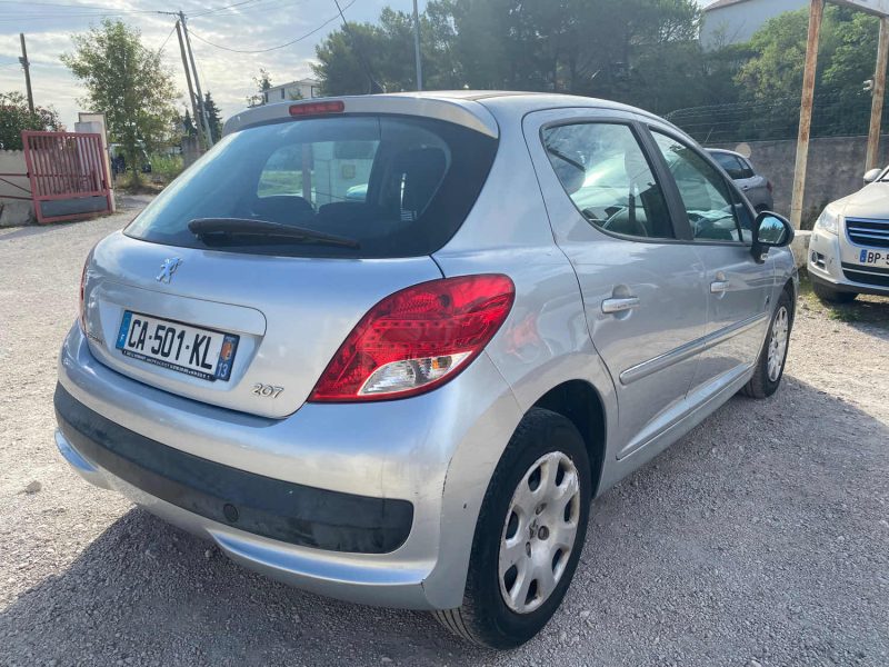 PEUGEOT 207 2012