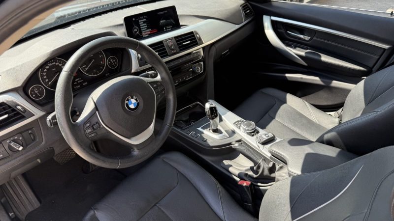BMW SERIE 3 / 330d 258ch Finition Luxury ZF8