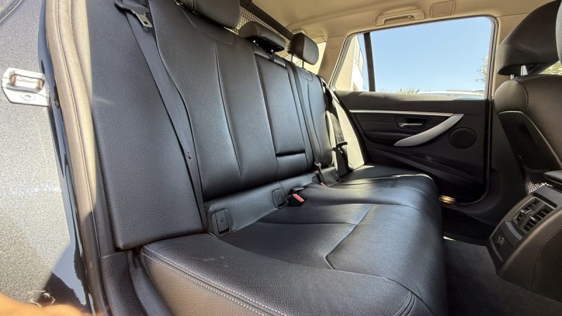 BMW SERIE 3 / 330d 258ch Finition Luxury ZF8