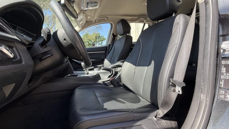 BMW SERIE 3 / 330d 258ch Finition Luxury ZF8