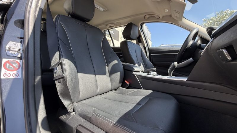 BMW SERIE 3 330d 258ch finition Luxury ZF8