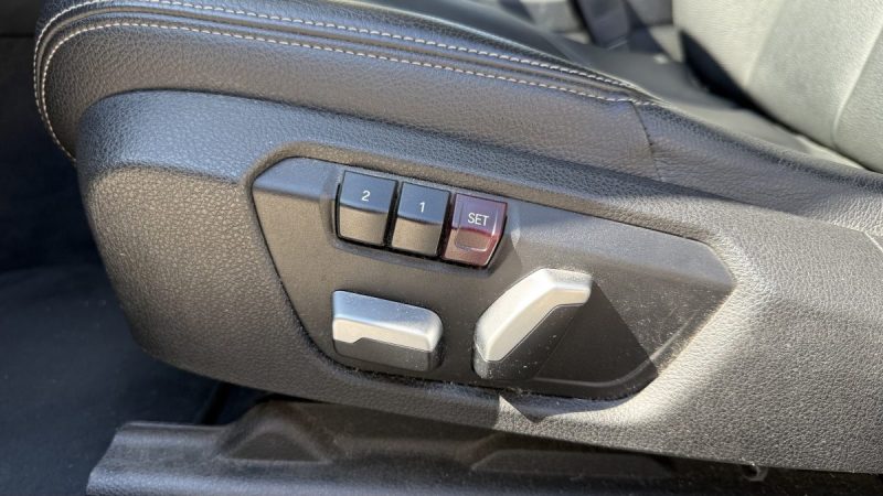 BMW SERIE 3 330d 258ch finition Luxury ZF8