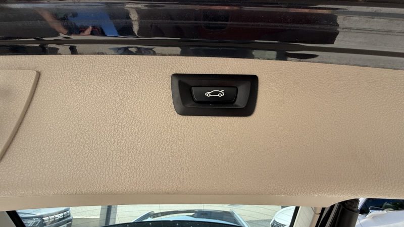 BMW SERIE 3 330d 258ch finition Luxury ZF8