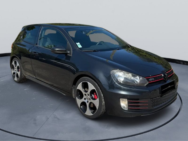 VOLKSWAGEN GOLF VI GTI 210