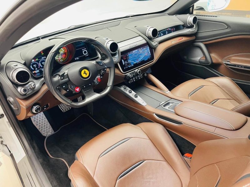 FERRARI GTC4LUSSO T 3.9i - 32V V8 BI-TURBO