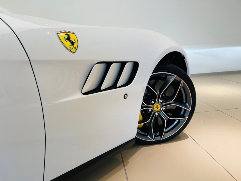 FERRARI GTC4LUSSO T 3.9i - 32V V8 BI-TURBO