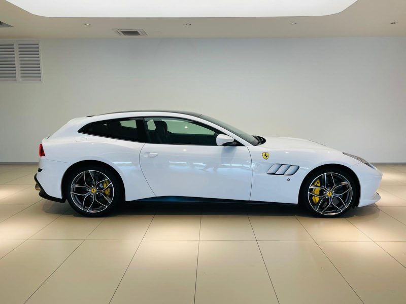 FERRARI GTC4LUSSO T 3.9i - 32V V8 BI-TURBO