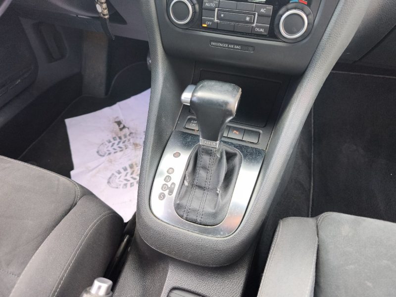 VOLKSWAGEN GOLF 2009