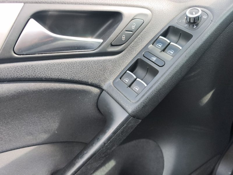 VOLKSWAGEN GOLF 2009