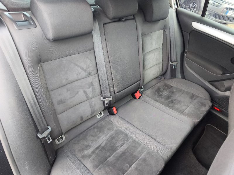 VOLKSWAGEN GOLF 2009