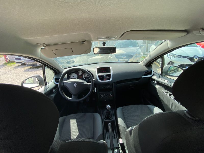 PEUGEOT 207 2010
