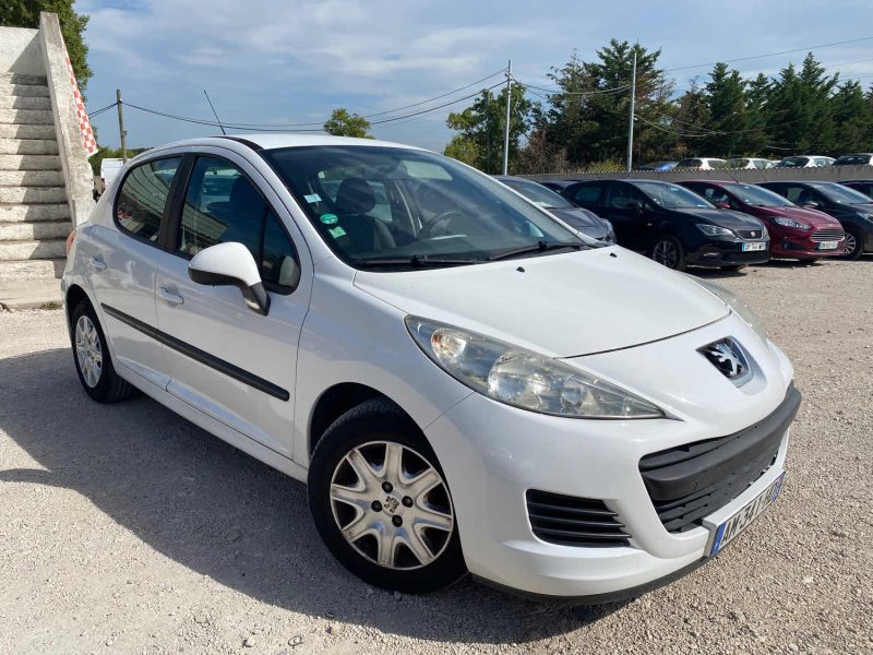 PEUGEOT 207 2010