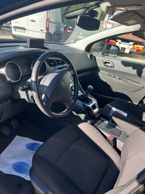 PEUGEOT 5008 2.0 HDI 150CH 7 PLACE