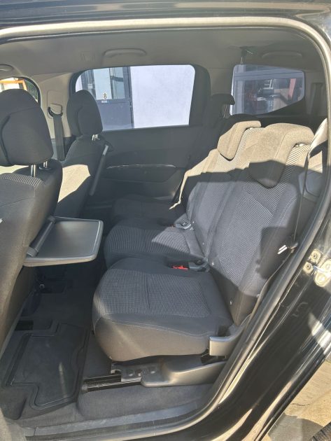 PEUGEOT 5008 2.0 HDI 150CH 7 PLACE