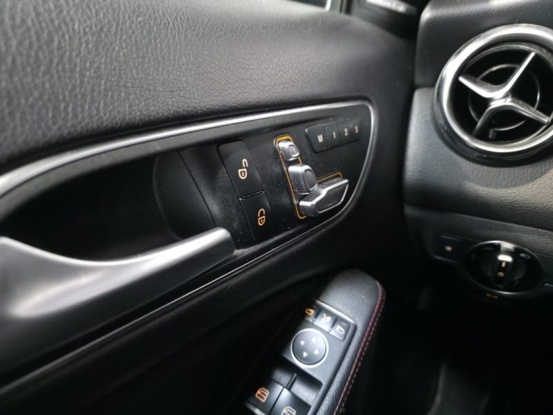 MERCEDES GLA 200d 136ch FASCINATION PACK AMG / 4MATIC 7G-DCT / SUIVI COMPLET