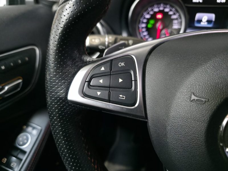 MERCEDES GLA 200d 136ch FASCINATION PACK AMG / 4MATIC 7G-DCT / SUIVI COMPLET