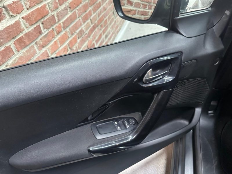 PEUGEOT 208 1.4 HDi 70 CV ACTIVE 2013