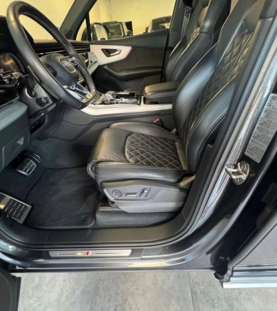 AUDI Q7 2019