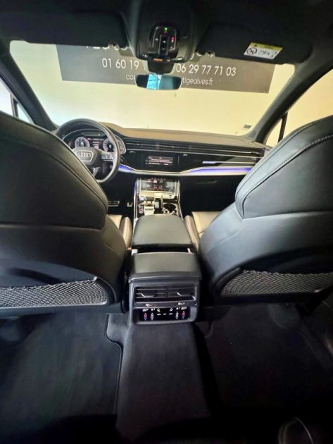 AUDI Q7 2019