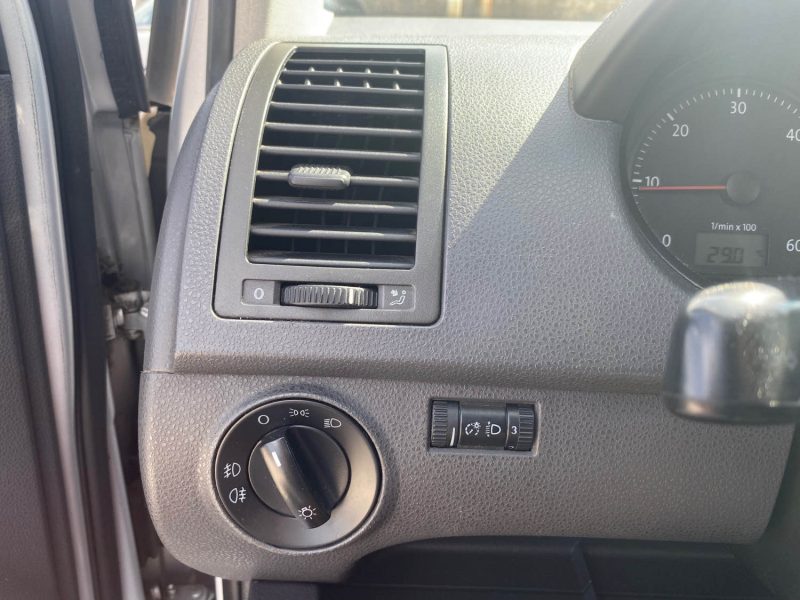 VOLKSWAGEN POLO 2008