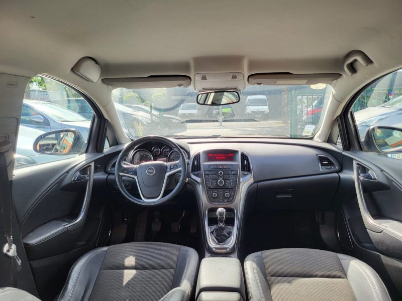 OPEL Astra 1.7 CDTI 110 cv Cosmo - Garantie 12 Mois