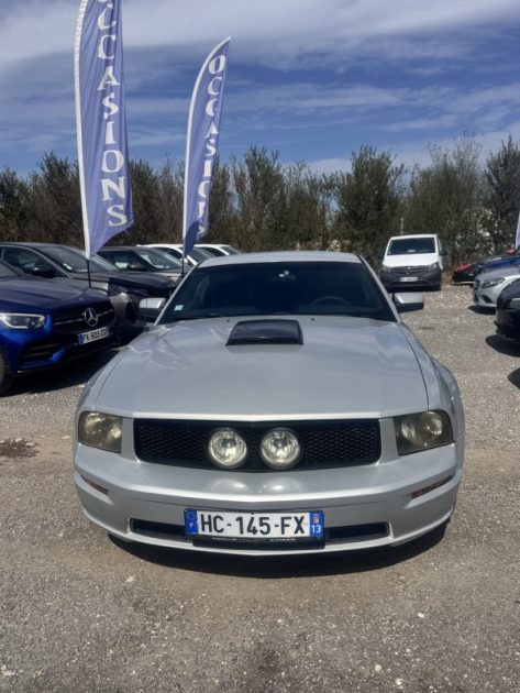 FORD FORD MUSTANG GT 305 CH 4.6L V8