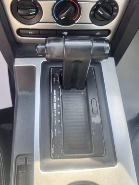 FORD FORD MUSTANG GT 305 CH 4.6L V8