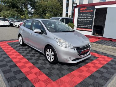 PEUGEOT 208 2013