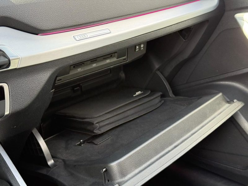 AUDI Q2 S-LINE / BOITE AUTOMATIQUE / DIESEL / TOIT OUVRANT / GARANTIE 12 MOIS