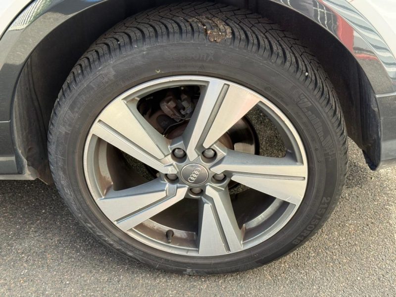 AUDI Q2 S-LINE / BOITE AUTOMATIQUE / DIESEL / TOIT OUVRANT / GARANTIE 12 MOIS