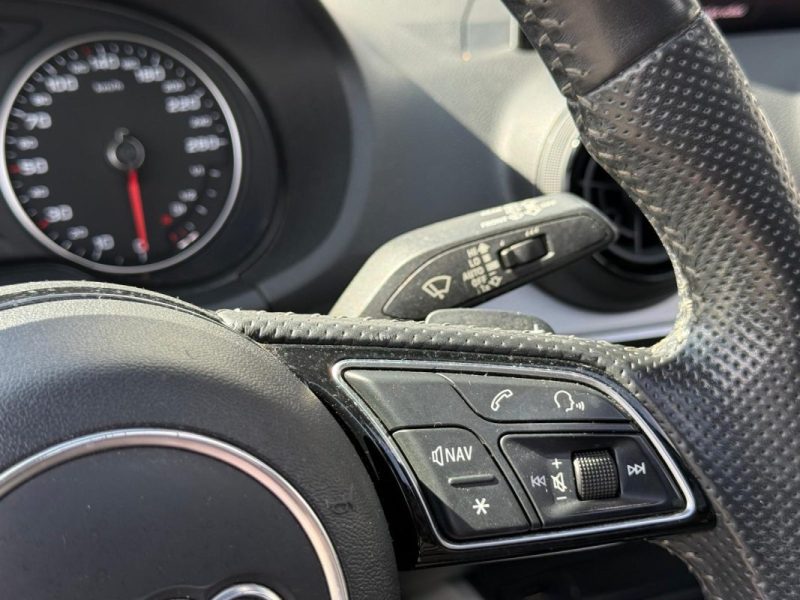 AUDI Q2 S-LINE / BOITE AUTOMATIQUE / DIESEL / TOIT OUVRANT / GARANTIE 12 MOIS