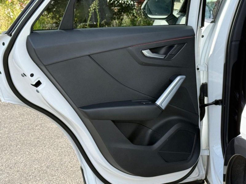 AUDI Q2 S-LINE / BOITE AUTOMATIQUE / DIESEL / TOIT OUVRANT / GARANTIE 12 MOIS