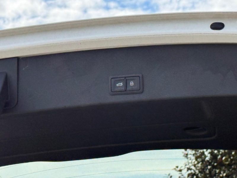 AUDI Q2 S-LINE / BOITE AUTOMATIQUE / DIESEL / TOIT OUVRANT / GARANTIE 12 MOIS