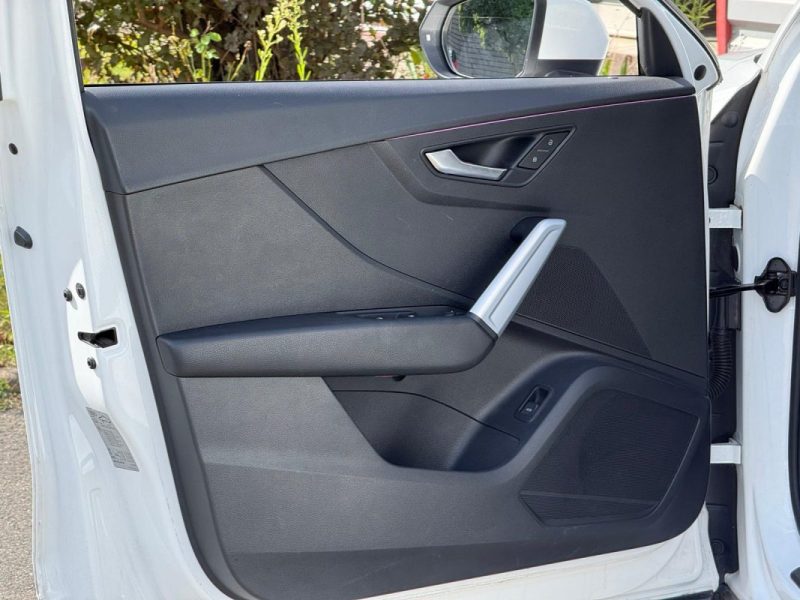 AUDI Q2 S-LINE / BOITE AUTOMATIQUE / DIESEL / TOIT OUVRANT / GARANTIE 12 MOIS