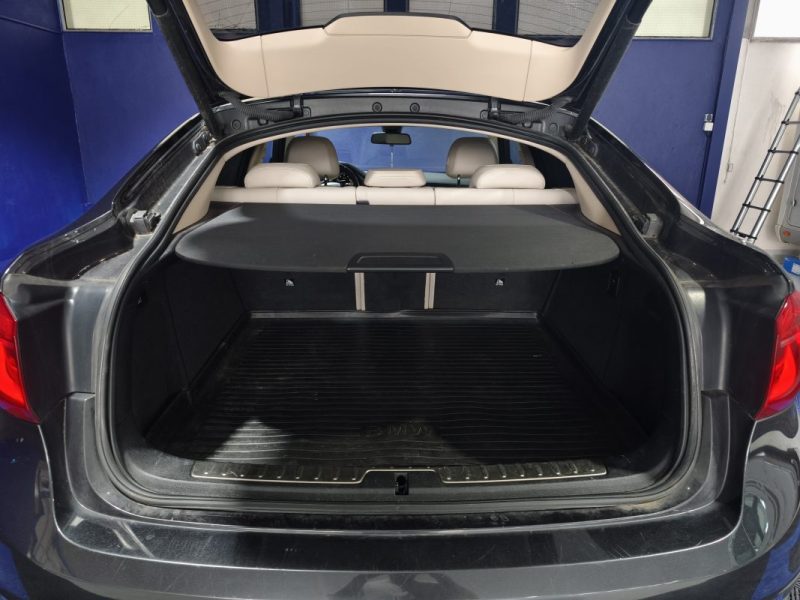 B.M.W. BMW SERIE X6 XDRIVE 258 Cv LOUNGE PLUS HISTORIQUE D\'ENTRETIEN - GPS - CAMERA - RADAR ARRIERE ET AVANT - INTERIEUR CUIR  2017