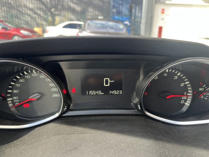 PEUGEOT 308 1.2 82ch Access - DISTRIBUTION OK