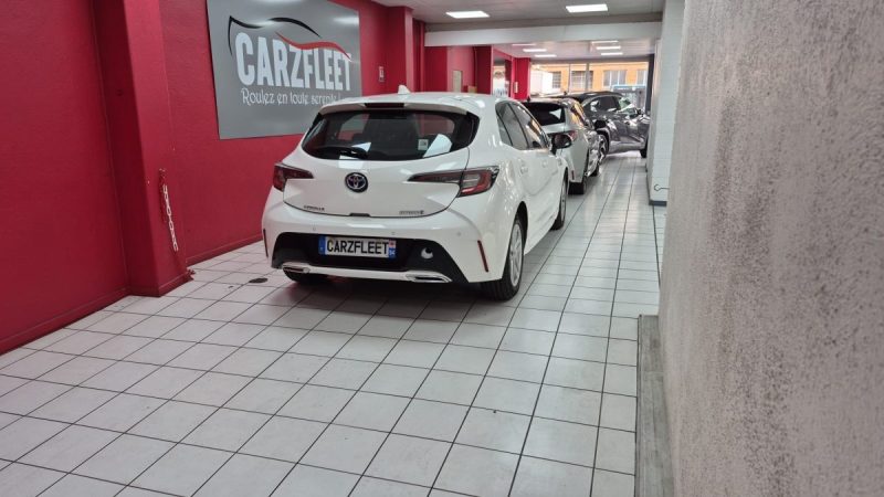 TOYOTA COROLLA BERLINE HYBRIDE 184cv DYNAMIC BUSINESS/1 ERE MAIN/TVA RECUPERABLE