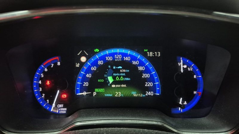 TOYOTA COROLLA BERLINE HYBRIDE 184cv DYNAMIC BUSINESS/1 ERE MAIN/TVA RECUPERABLE