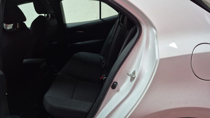 TOYOTA COROLLA BERLINE HYBRIDE 184cv DYNAMIC BUSINESS/1 ERE MAIN/TVA RECUPERABLE