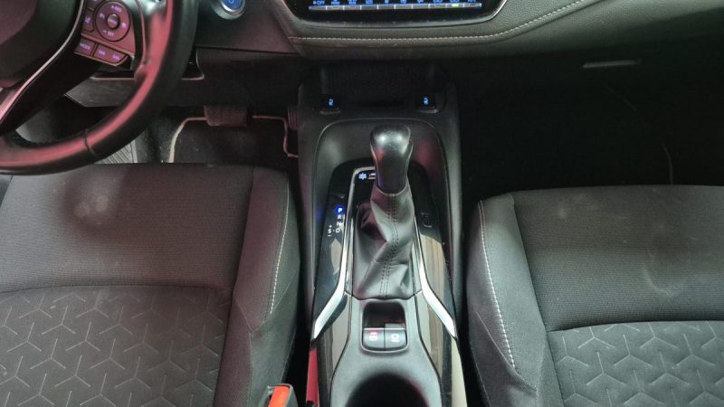 TOYOTA COROLLA BERLINE HYBRIDE 184cv DYNAMIC BUSINESS/1 ERE MAIN/TVA RECUPERABLE