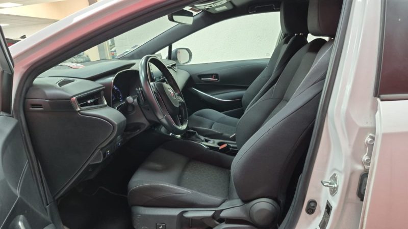 TOYOTA COROLLA BERLINE HYBRIDE 184cv DYNAMIC BUSINESS/1 ERE MAIN/TVA RECUPERABLE