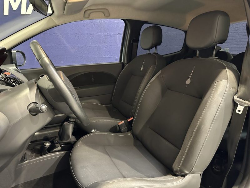 RENAULT TWINGO II 1.2 16v 75ch Night And Day - Distri OK