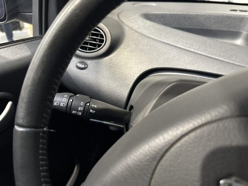 RENAULT TWINGO II 1.2 16v 75ch Night And Day - Distri OK