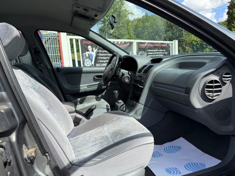 RENAULT LAGUNA 1997