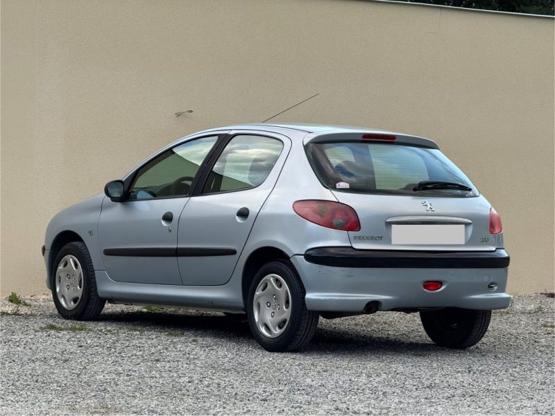 PEUGEOT 206 XR PRESENCE 206 1.9D XT 70 CV 2003 248 000KM