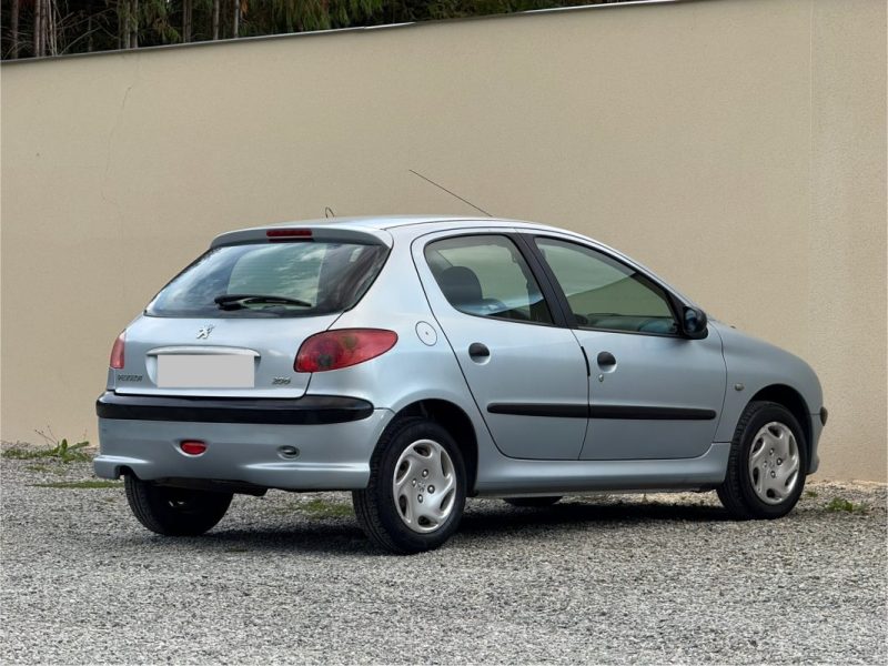 PEUGEOT 206 XR PRESENCE 206 1.9D XT 70 CV 2003 248 000KM